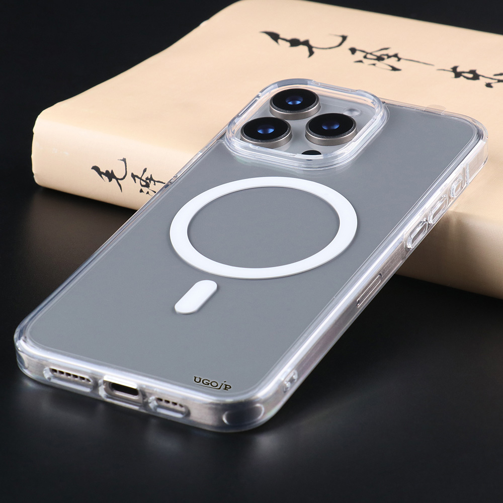 clear magnetic case installed on an iPhone 14 or iPhone 15 Series phone